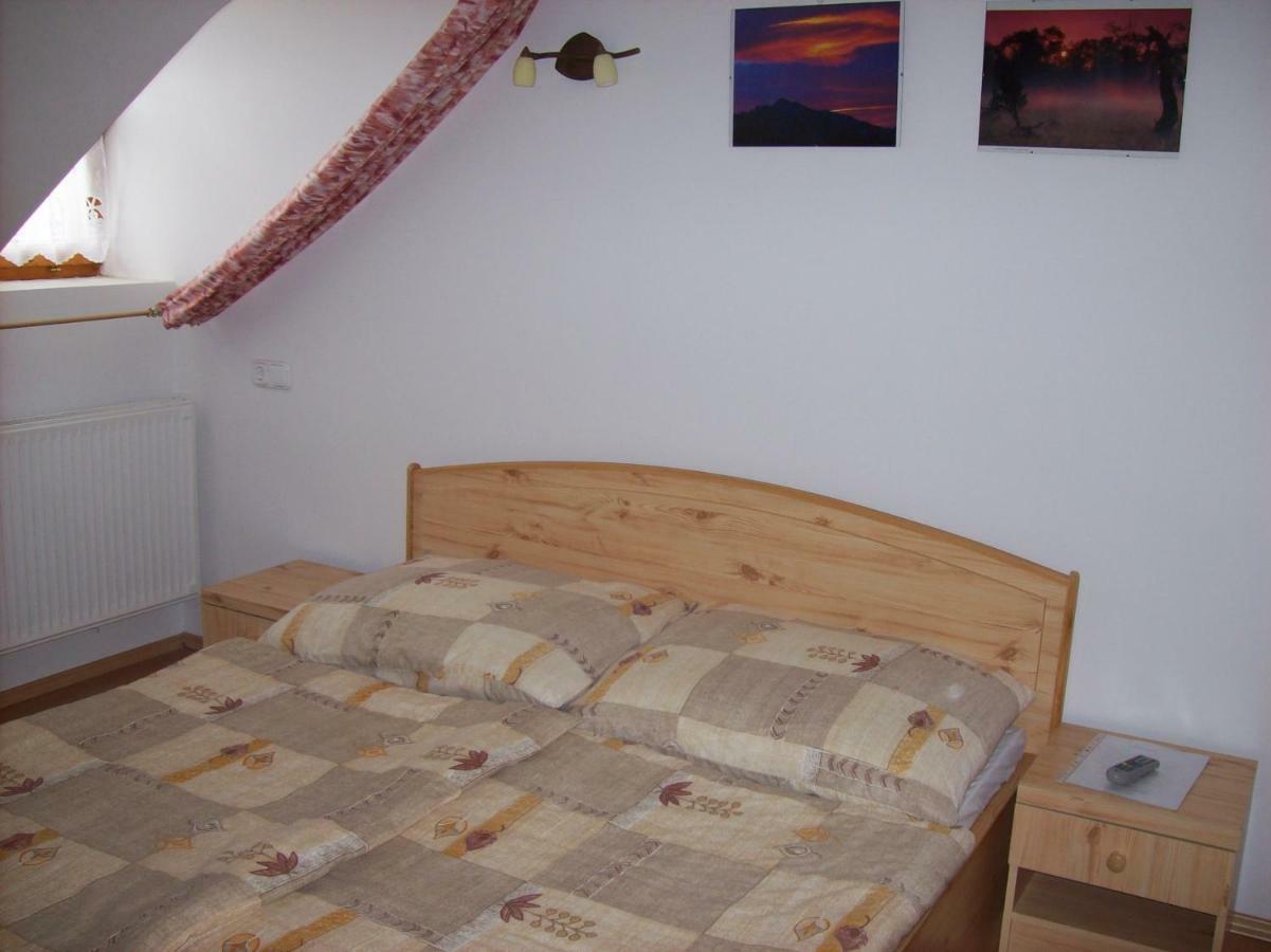 Lila Akac Vendeghaz Hotel Dabrony Екстериор снимка